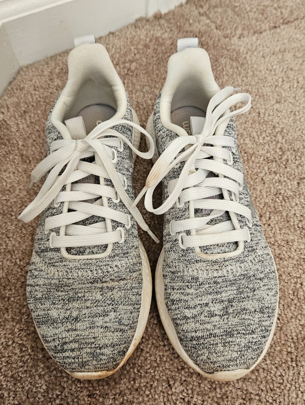 Sneakers - Picture 5 of 8